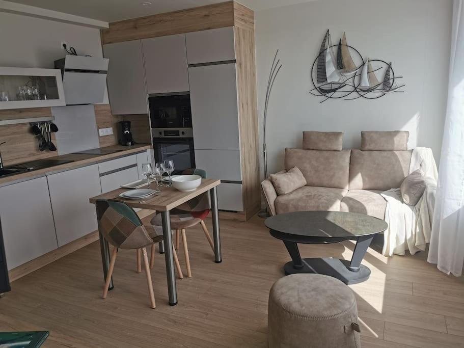 Apartamento Le Stoubenn, Raffine Et Chaleureux Concarneau Exterior foto